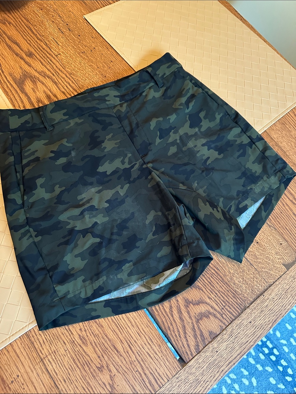 SPANX Women's Camo Athletic Shorts - Olive Green & Dark Green